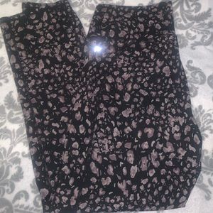 Leopard Fabletics power hold leggings
